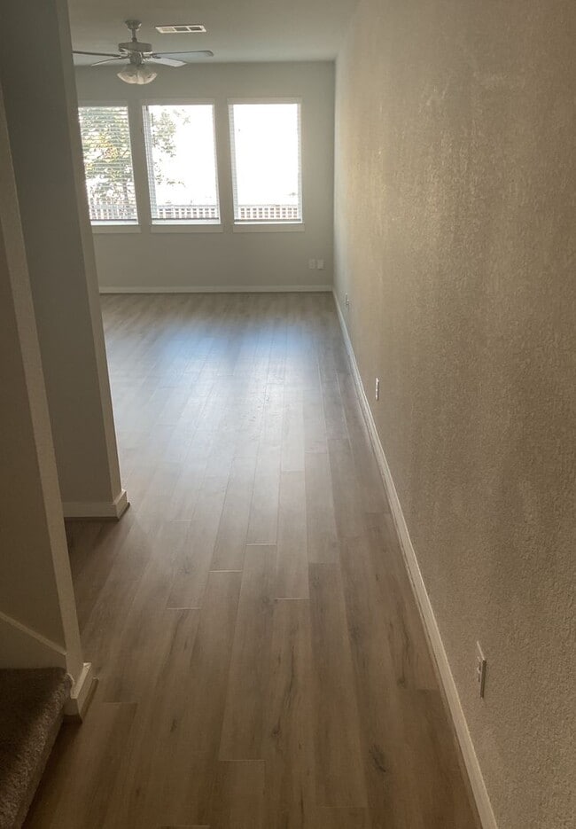Building Photo - Available Now-Townhome