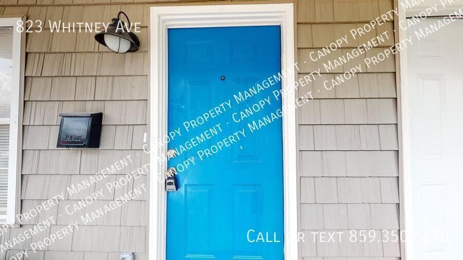 Foto principal - 823 Whitney Ave