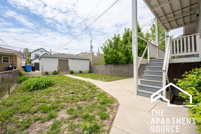 Foto del edificio - 2853 W Dickens Ave