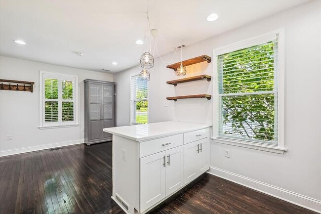 Photo - 2612 33rd St SE House