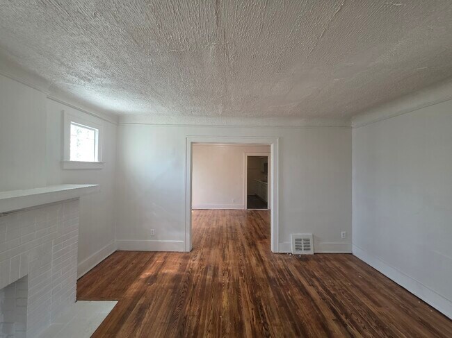 Foto del edificio - 5276 Maryland St
