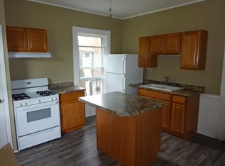 Stock photo of one of the units. This May not be the unit available but is very similar. - 1402 East Ave
