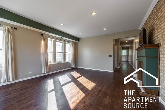 Building Photo - 1517 W Jonquil Terrace