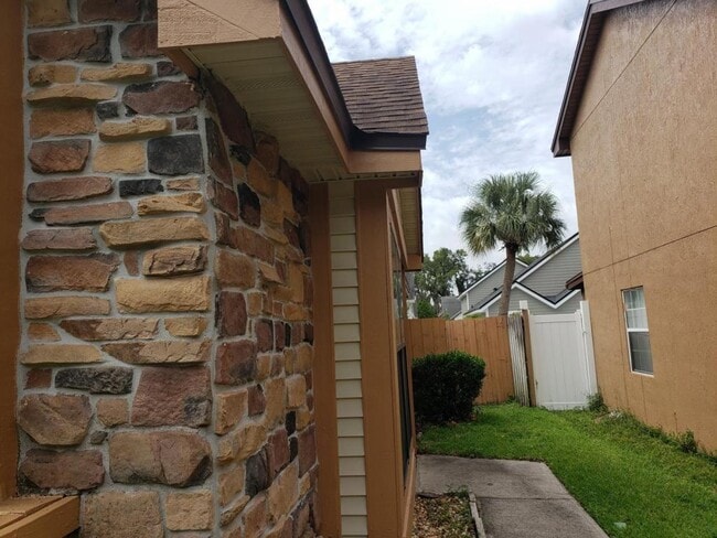 Building Photo - 9869 Aloma Bend Ln
