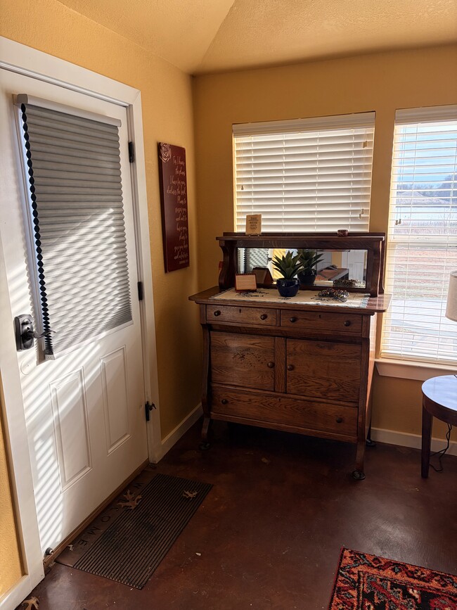 Building Photo - 6950 Dove Creek Dr