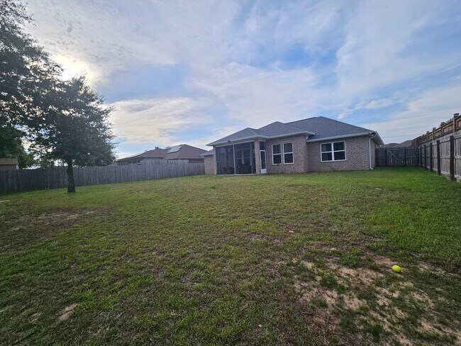 Foto del edificio - 8484 Holley Hills Cir