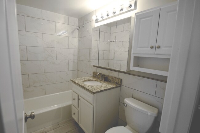 Foto del edificio - 1469 Ashland Ave
