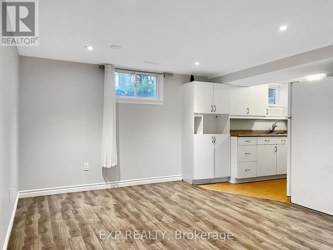 Photo du bâtiment - 66 Walter Ave