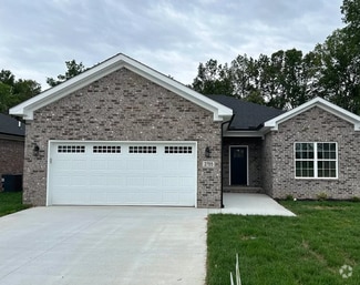 Building Photo - 2785 Cedrus Ave