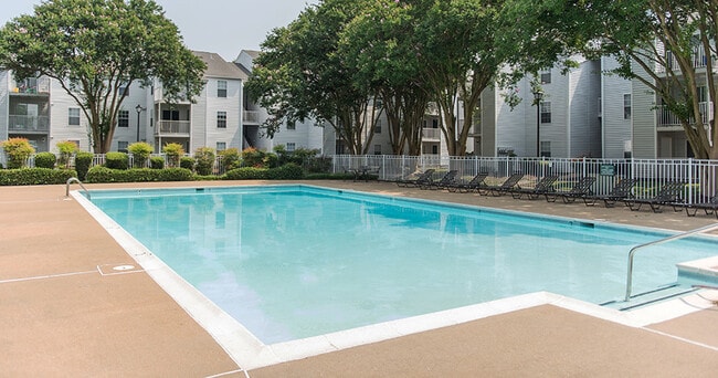 Building Photo - Water's Edge Apartments