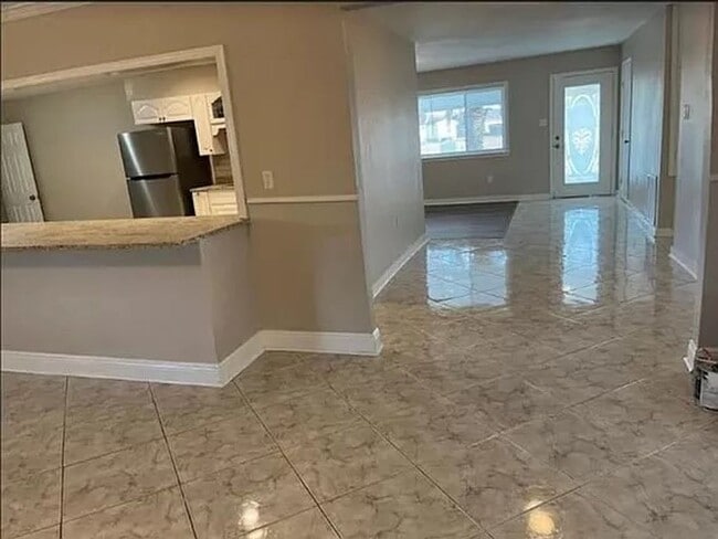 Foto del edificio - Remodeled