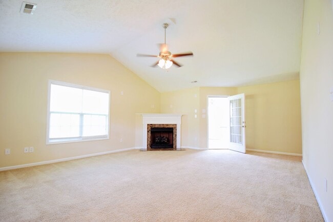 Foto del edificio - 137 Water Wood Ct