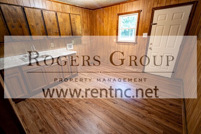 Building Photo - #155*** - 429-431 Ridley St Duplex