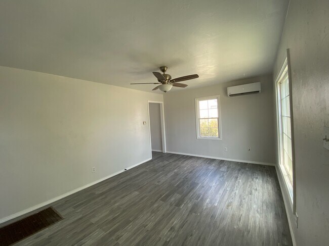 Foto del edificio - 4102 S Hayden St