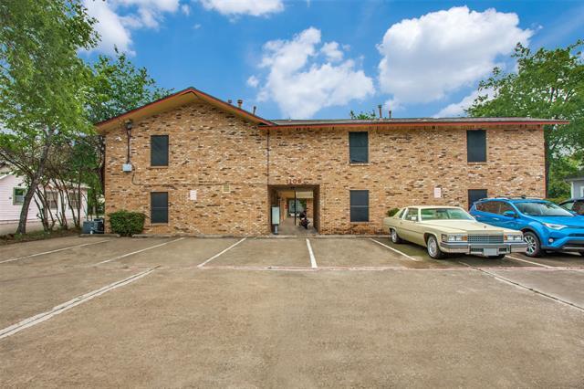 Primary Photo - 1108 N Elm St