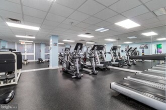 Building Photo - 2001 Hamilton St