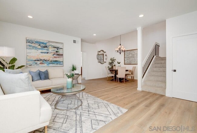 Foto del edificio - 721 Summersong Ln