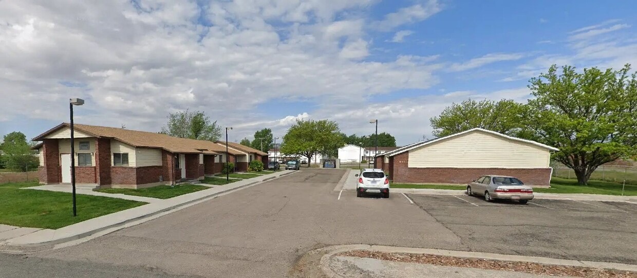Primary Photo - 455 N Main St