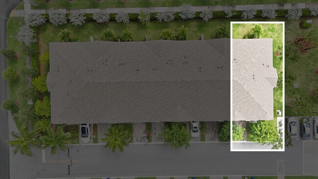 Building Photo - 926 NW 3rd Ter