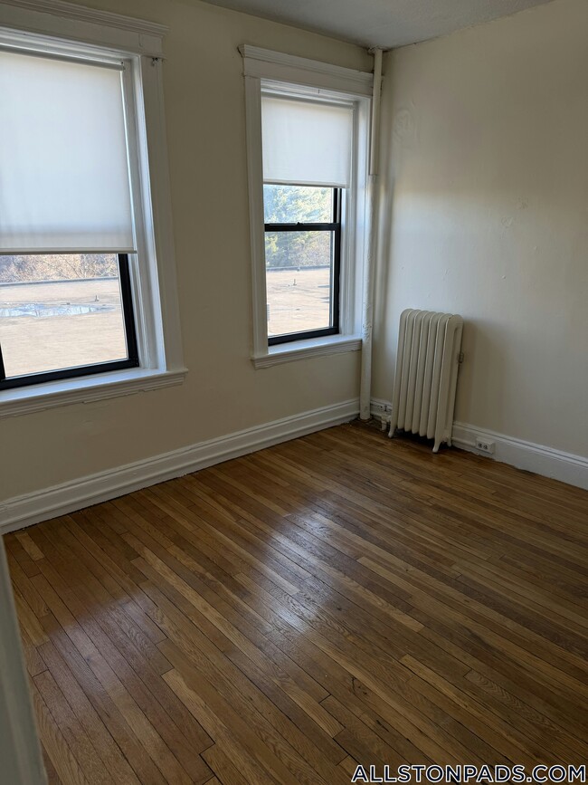 Building Photo - 1152 Commonwealth Ave