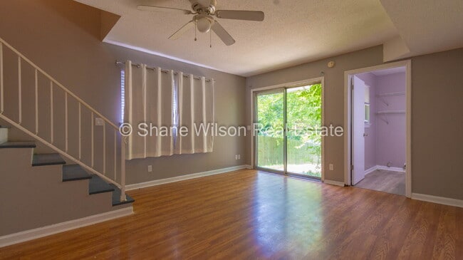 Building Photo - 531 Brookfield Ave
