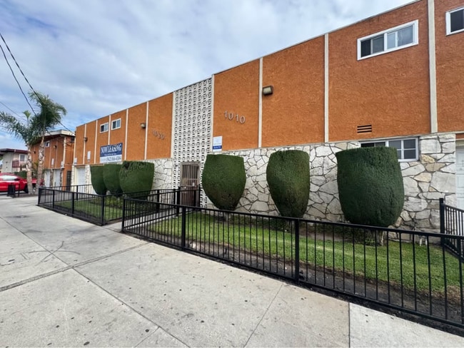 Photo - 1028 Orange Ave Apartment