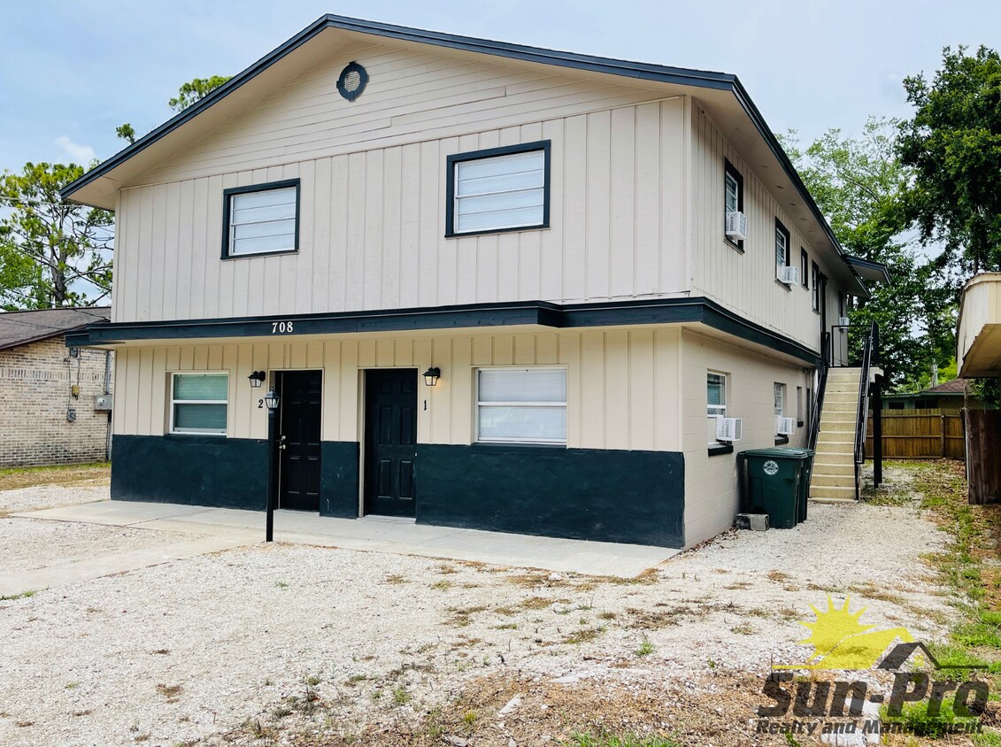 Foto principal - 708 Georgia St