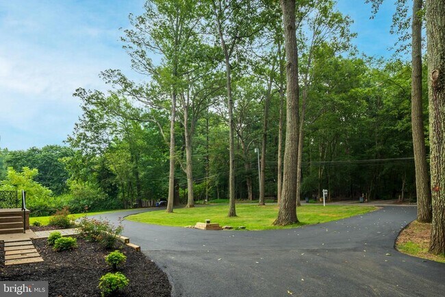 Foto del edificio - 16480 Ed Warfield Rd