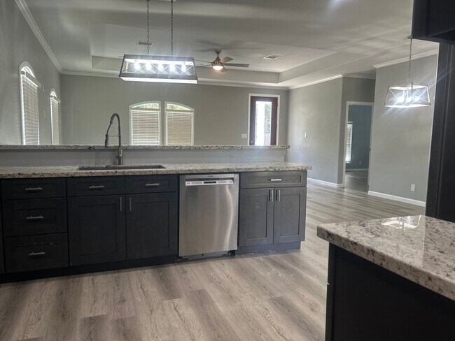 Foto del edificio - 6599 Johnson Ln