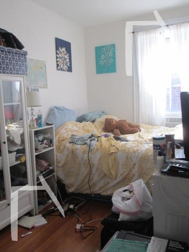 Building Photo - Fantastic Brookline Apt in Washington Sq n...