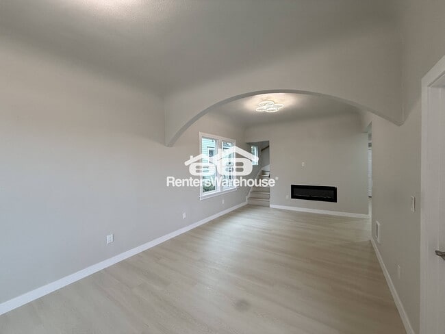 Building Photo - 1608 S M St