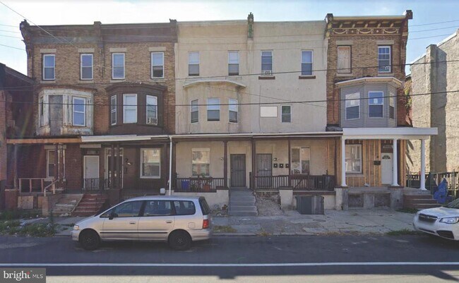 Building Photo - 2426 N 33rd St