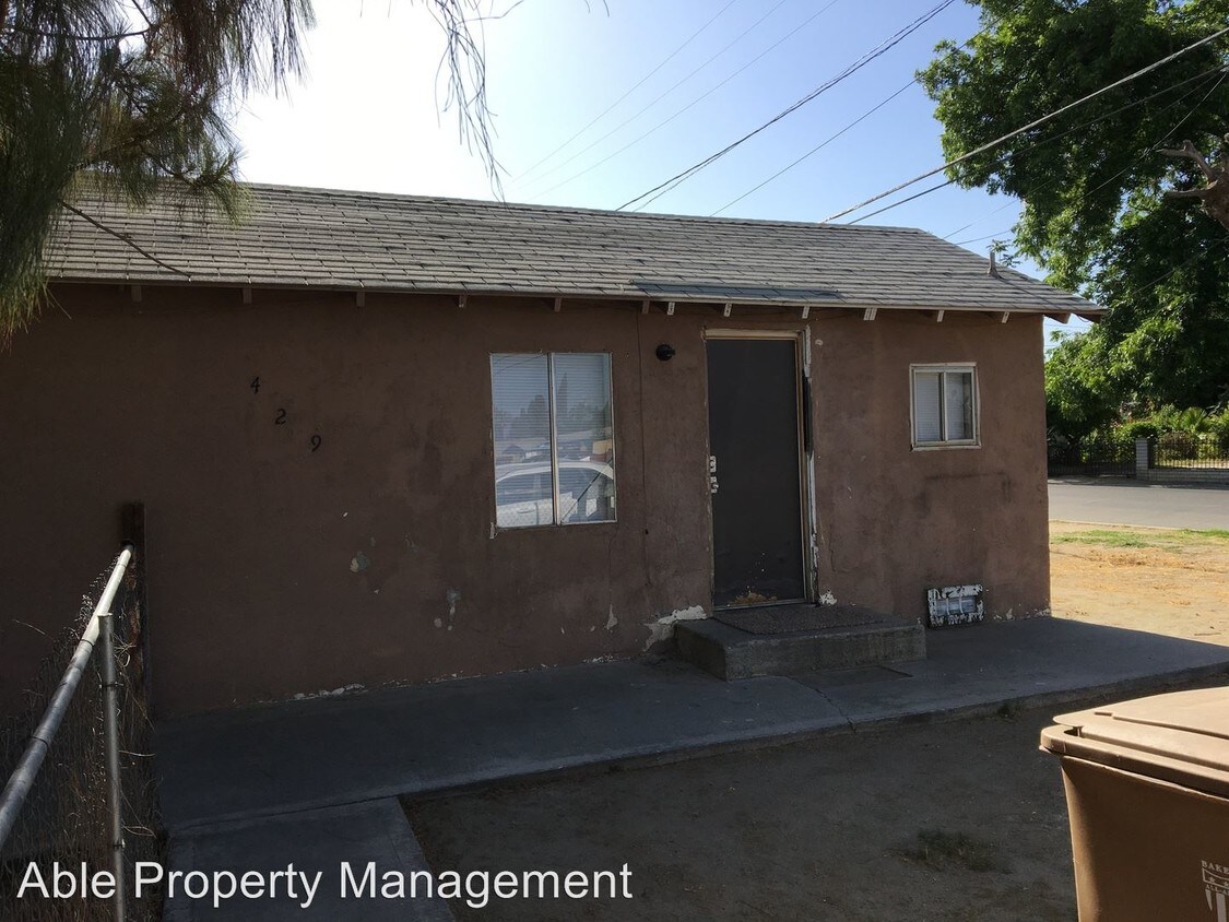 Primary Photo - 429 Villa St