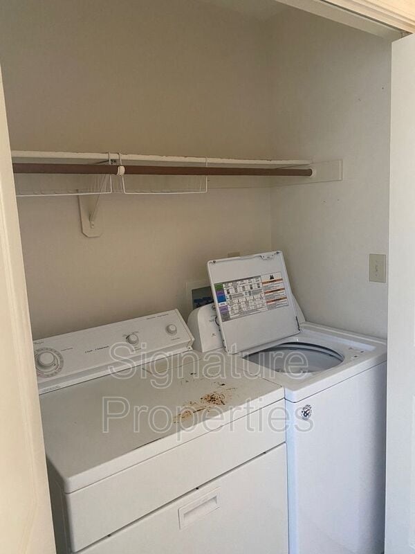 Building Photo - 442 Tinkerview Dr