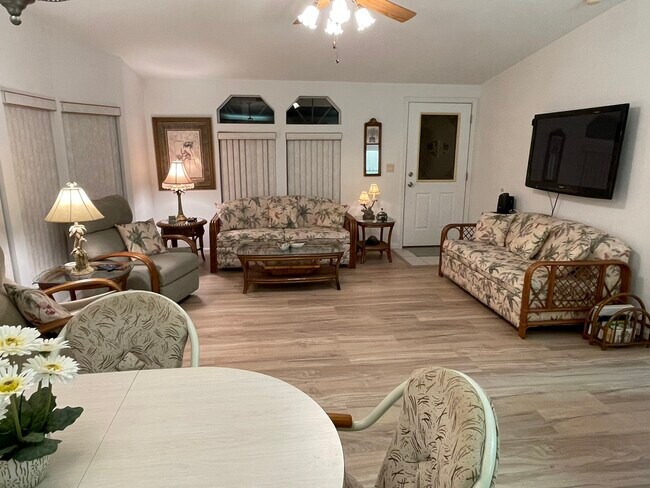 Foto del edificio - 9705 Lake Bess Rd SE