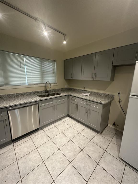 Building Photo - 309 Brookdale Dr