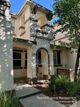 Building Photo - 2108 Las Palomas Loop