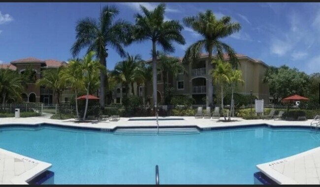 Building Photo - 6533 Emerald Dunes Dr