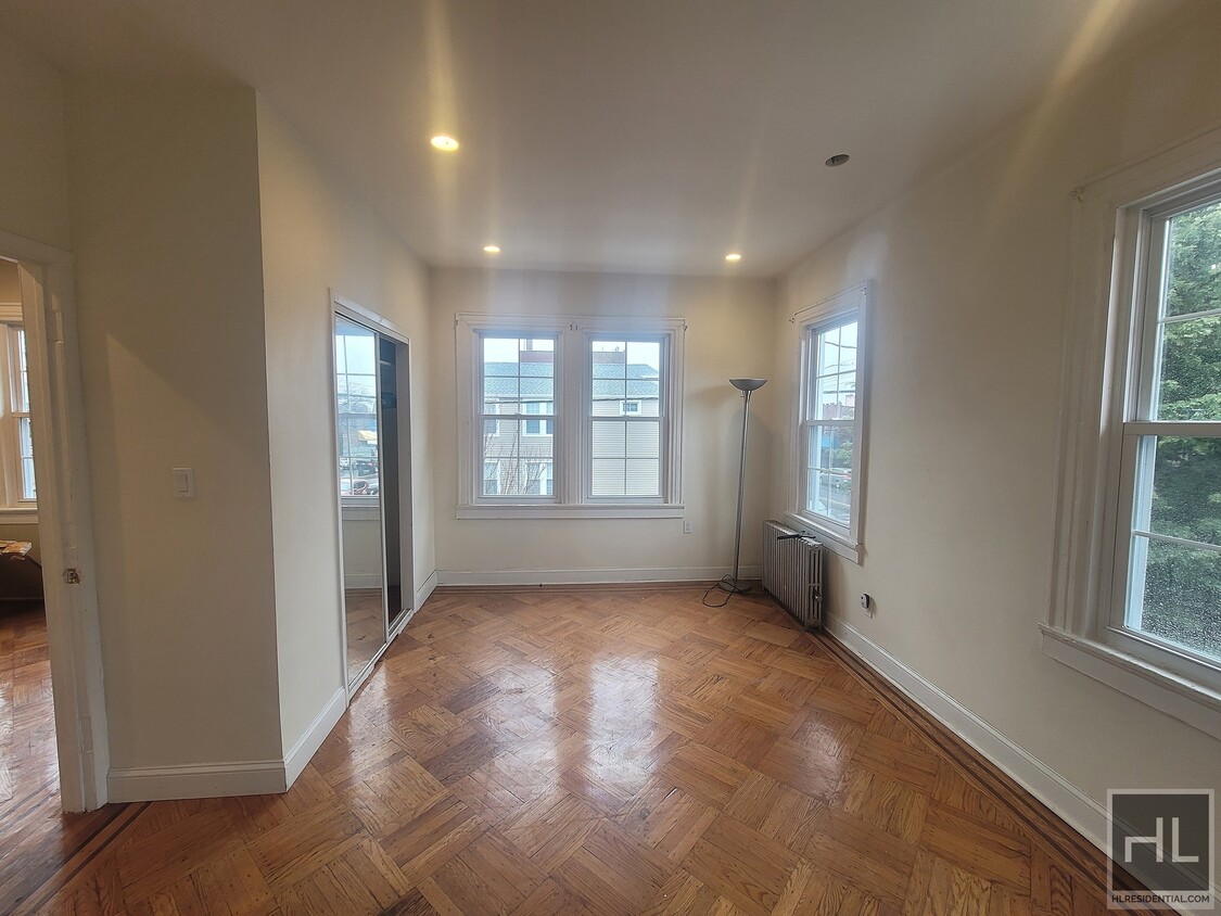 Primary Photo - Rooms-For-Rent in Prime East Flatbush