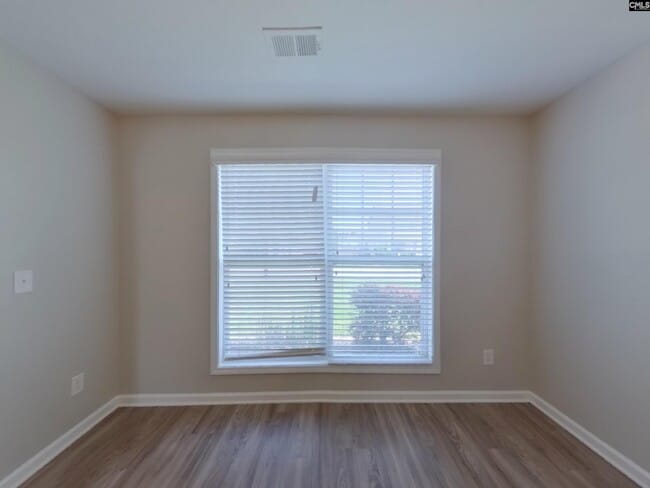 Building Photo - 831 Dovefield Ln