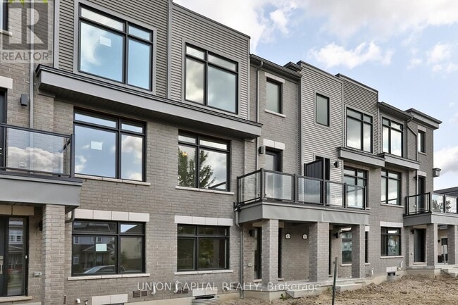 Building Photo - 83 Sorbara Wy