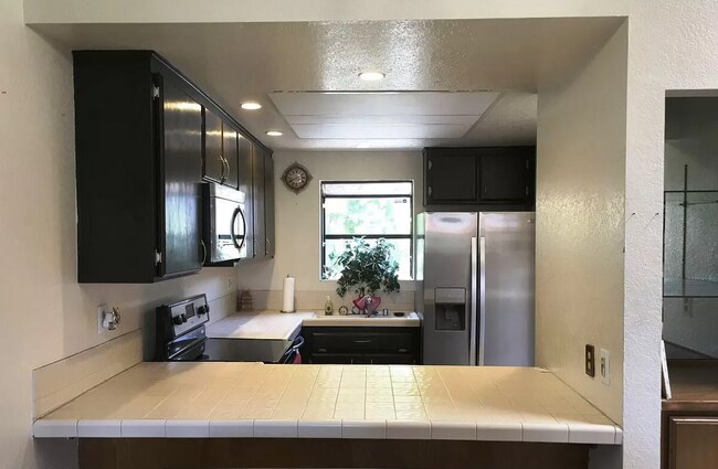 Foto del edificio - 4548 W Point Loma Blvd