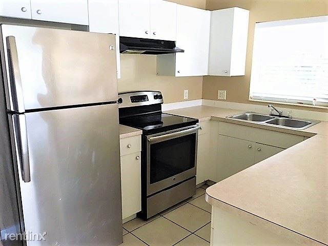 Foto del edificio - 4 br, 2 bath House - 416 10th Ave E