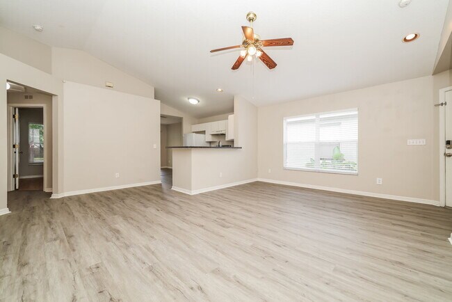 Building Photo - 7445 Oxford Garden Cir