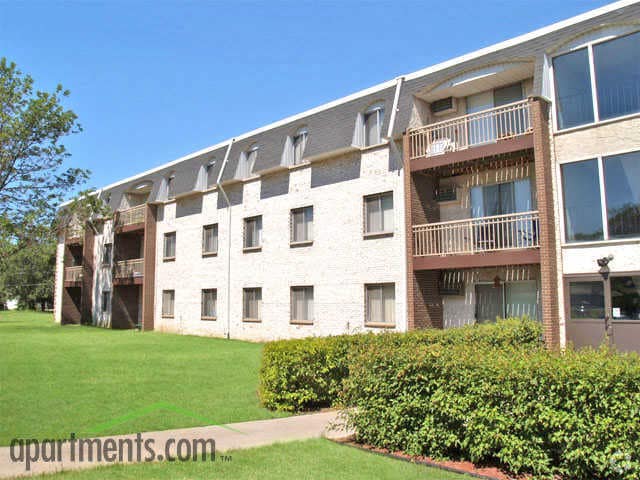 Edgewood Park Apartments for Rent - White Bear Lake, MN - 13 Rentals