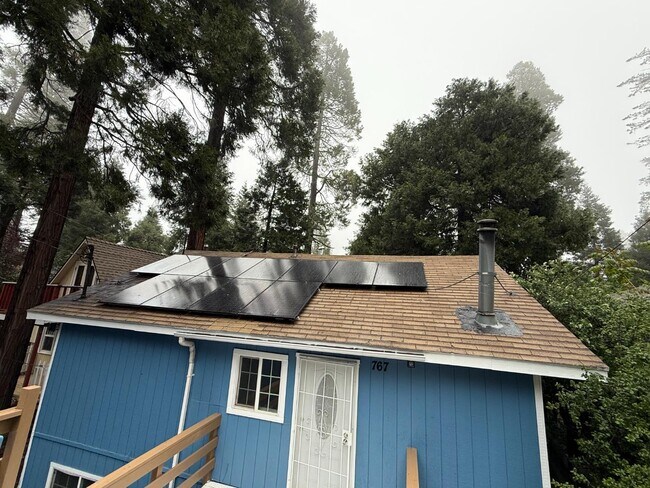 Foto del edificio - 767 Woodland Rd