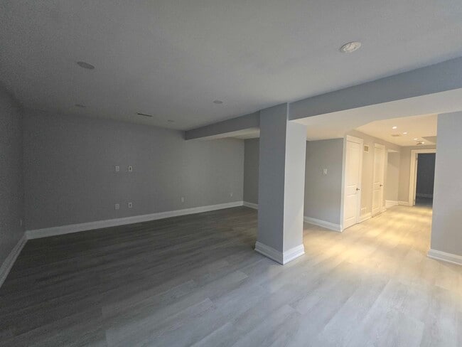 Building Photo - 66 Greenfield Dr