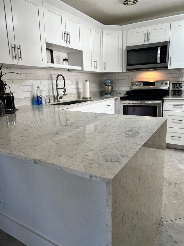 Foto principal - 1640 NE 33rd St
