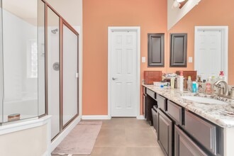 Building Photo - 6915 Moreleigh Branch Dr