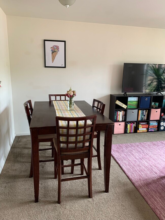 Dining Area - 1343 Clifton St NW